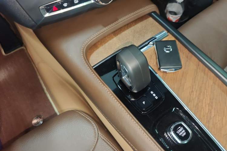 Used Volvo S90 2023 B5 Zhiyi Luxury Edition Gear Lever
