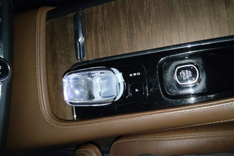Used Volvo S90 2023 B5 Zhiyuan Luxury Edition Gear Lever