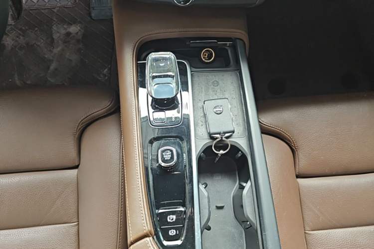 Used Volvo S90 2023 B5 Zhiyuan Luxury Edition Gear Lever