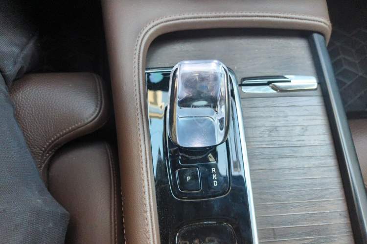 Used Volvo S90 2023 B5 Zhiyuan Luxury Edition Gear Lever