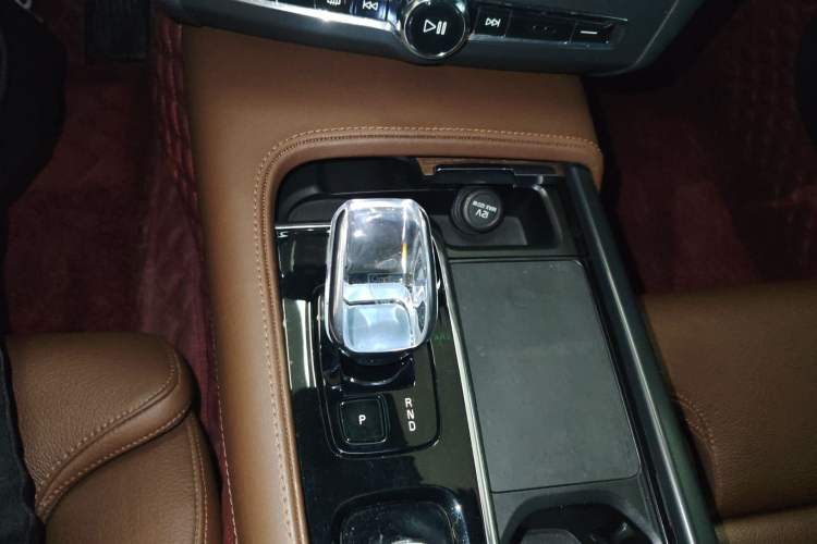 Used Volvo S90 2023 B5 Zhiyuan Luxury Edition Gear Lever