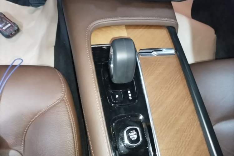 Used Volvo S90 2023 B5 Zhiyi Luxury Edition Gear Lever