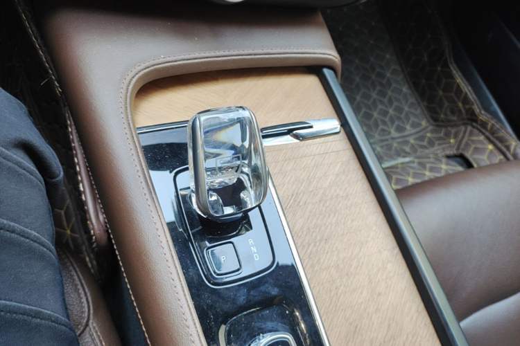 Used Volvo S90 2023 B5 Zhiyi Luxury Edition Gear Lever