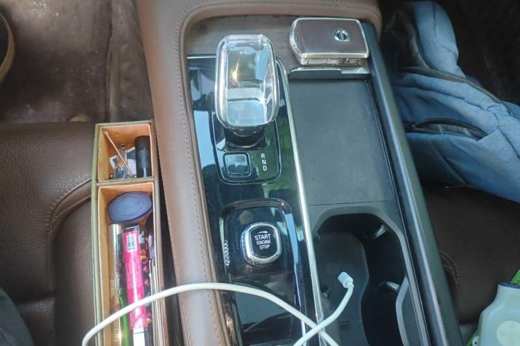 Used Volvo S90 2023 B5 Zhiyuan Luxury Edition Gear Lever