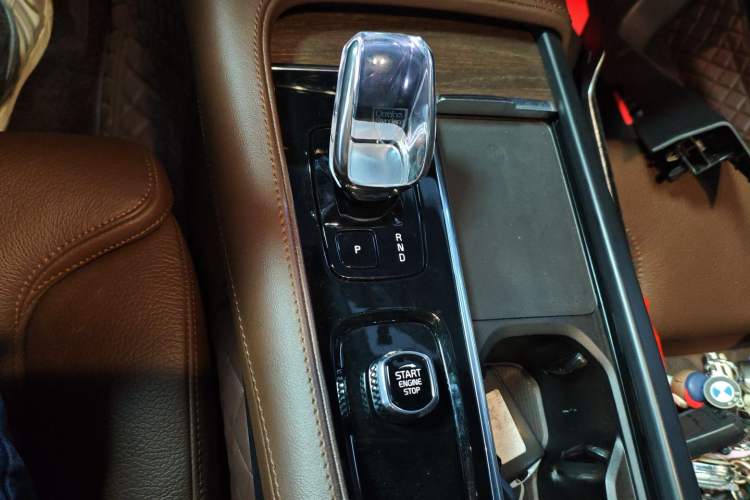 Used Volvo S90 2023 B5 Zhiyuan Luxury Edition Gear Lever