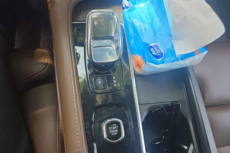 Used Volvo S90 2023 B5 Zhiyuan Luxury Edition Gear Lever
