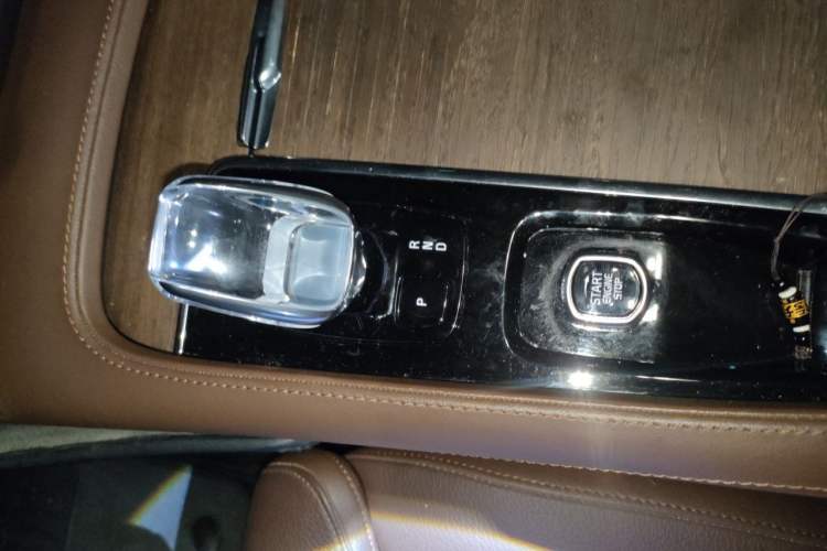 Used Volvo S90 2023 B5 Zhiyuan Luxury Edition Gear Lever