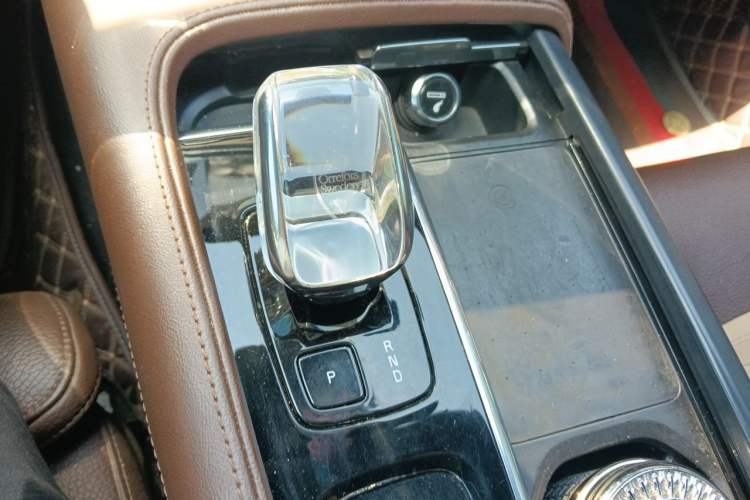 Used Volvo S90 2023 B5 Zhiyuan Luxury Edition Gear Lever