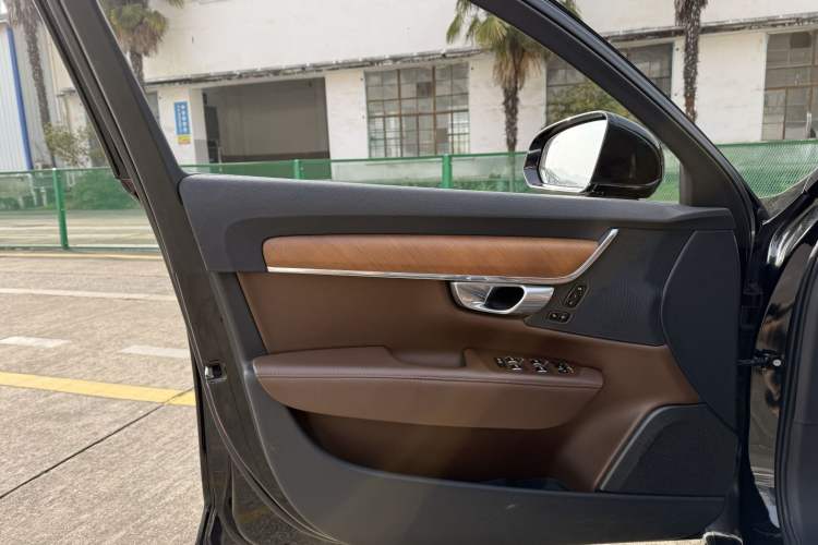 Used Volvo S90 2023 B5 Zhiyi Luxury Edition Interior 14