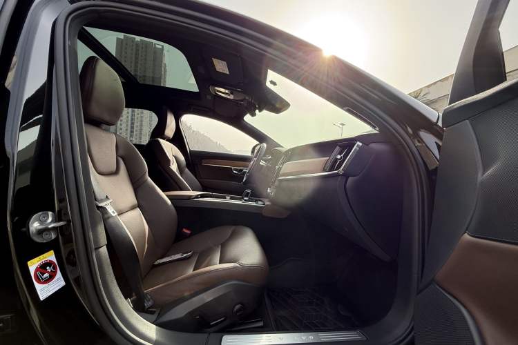 Used Volvo S90 2023 B5 Zhiyi Luxury Edition Interior 9