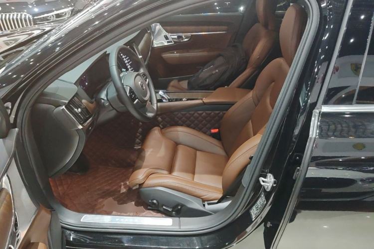 Used Volvo S90 2023 B5 Luxury Smart Edition Left Front Seat