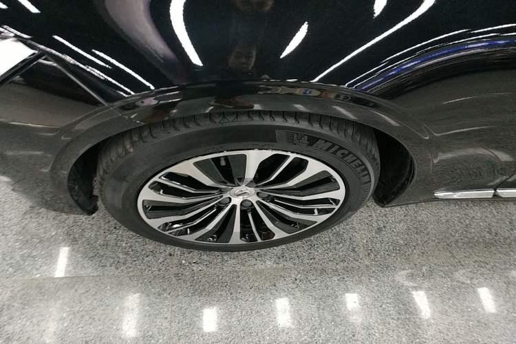 Used Volvo S90 2023 B5 Zhiyi Luxury Edition Left Front Wheel Hub