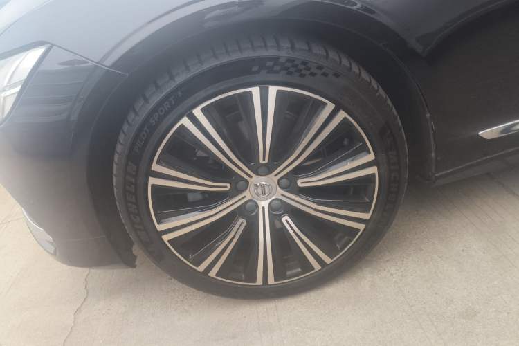 Used Volvo S90 2023 B5 Zhiyuan Luxury Edition Left Front Wheel Hub