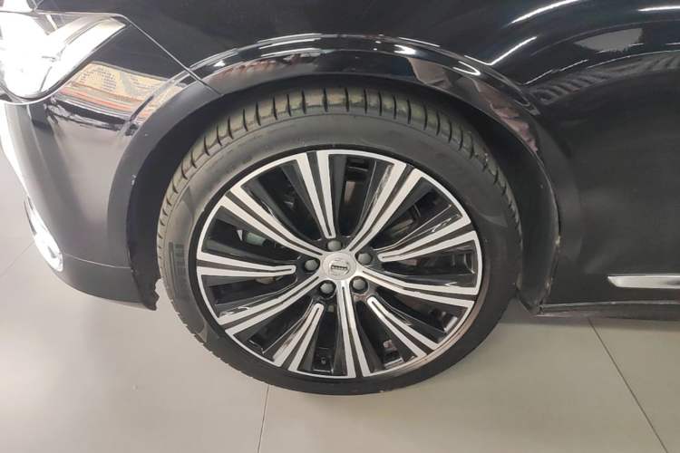 Used Volvo S90 2023 B5 Zhiyuan Luxury Edition Left Front Wheel Hub