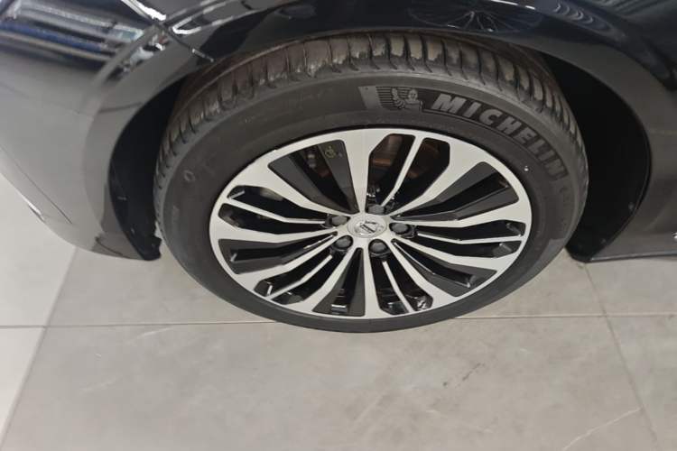 Used Volvo S90 2023 B5 Zhiyi Luxury Edition Left Front Wheel Hub
