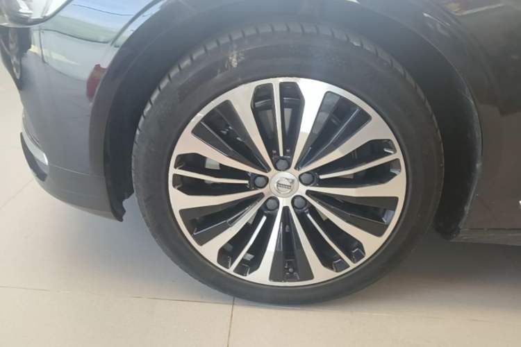 Used Volvo S90 2023 B5 Zhiyi Luxury Edition Left Front Wheel Hub