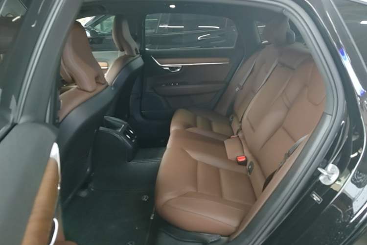 Used Volvo S90 2023 B5 Zhiyi Luxury Edition Left Rear Seat