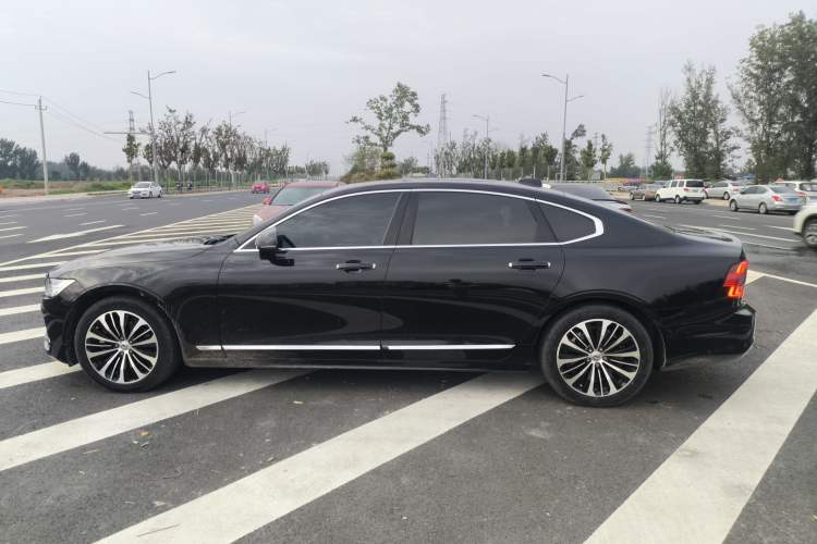 Used Volvo S90 2023 B5 Zhiyi Luxury Edition Left Side