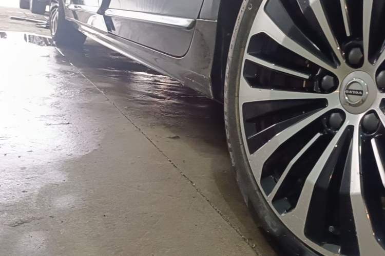 Used Volvo S90 2023 B5 Zhiyi Luxury Edition Left Side Sill