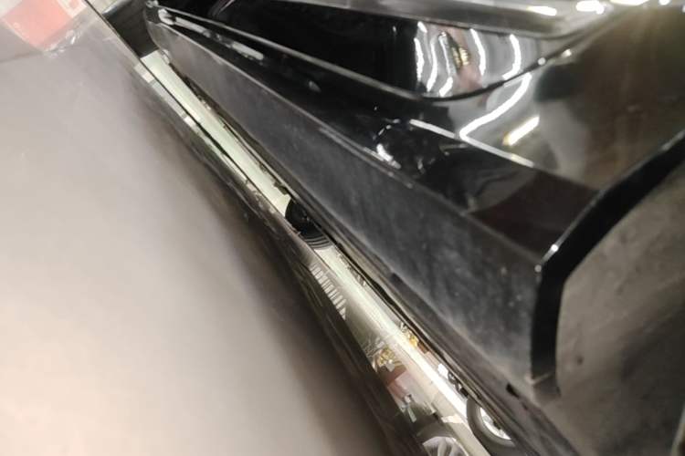 Used Volvo S90 2023 B5 Zhiyi Luxury Edition Left Side Sill