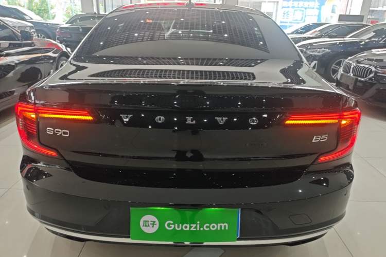 Used Volvo S90 2023 B5 Zhiyuan Luxury Edition Rear