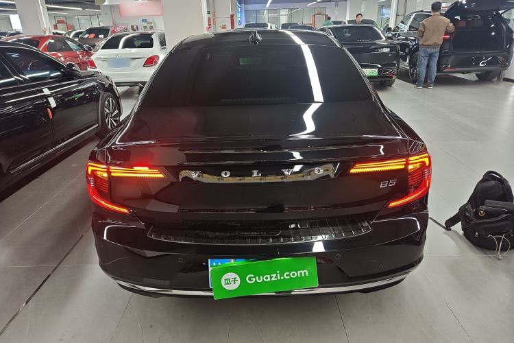 Used Volvo S90 2023 B5 Zhiyuan Luxury Edition Rear
