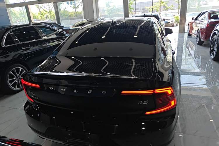 Used Volvo S90 2023 B5 Zhiyuan Luxury Edition Rear