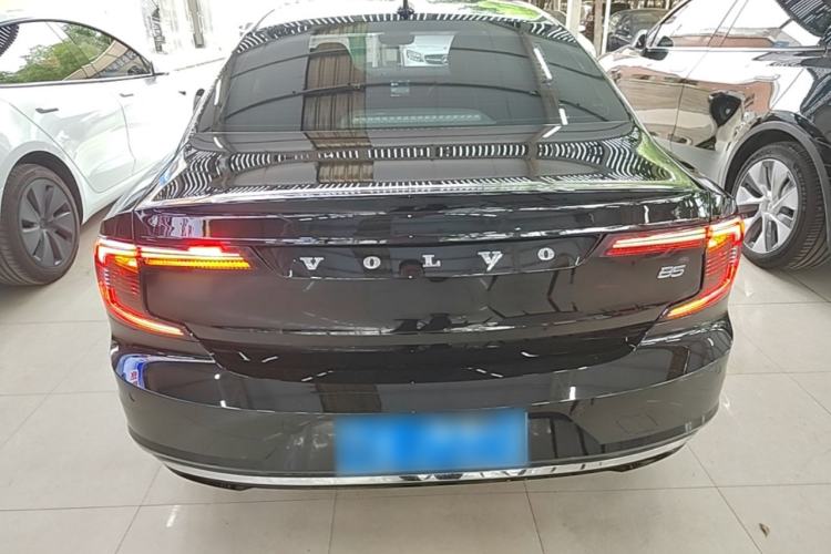 Used Volvo S90 2023 B5 Zhiyi Luxury Edition Rear