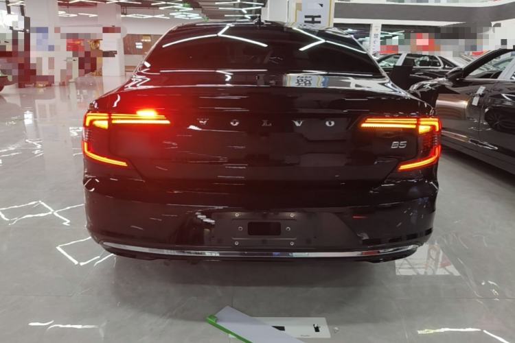 Used Volvo S90 2023 B5 Zhiyuan Luxury Edition Rear