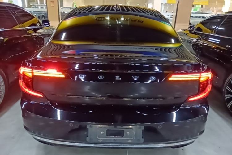 Used Volvo S90 2023 B5 Zhiyuan Luxury Edition Rear