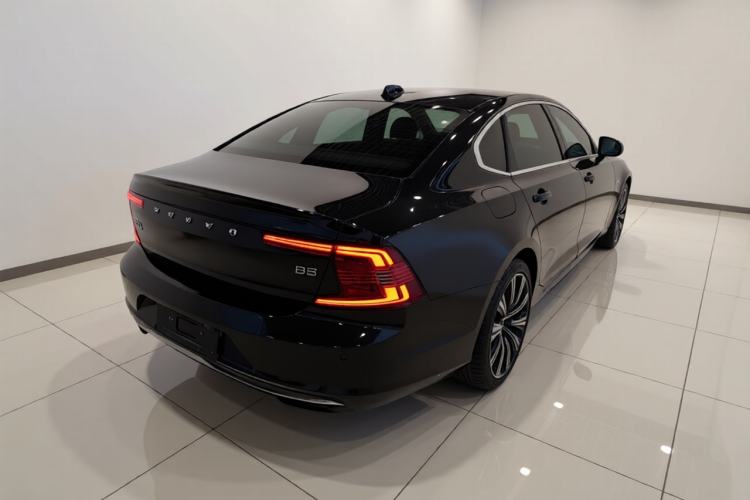 Used Volvo S90 2023 B5 Zhiyuan Luxury Edition Rear Right 45 Deg