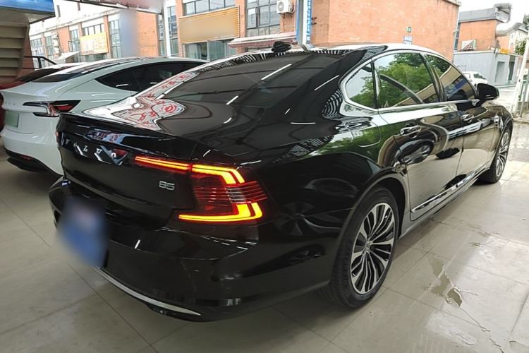 Used Volvo S90 2023 B5 Zhiyi Luxury Edition Rear Right 45 Deg