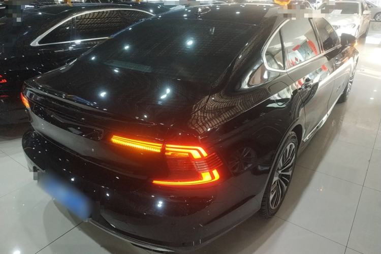 Used Volvo S90 2023 B5 Zhiyi Luxury Edition Rear Right 45 Deg