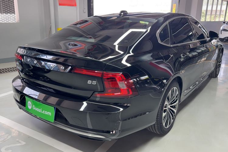 Used Volvo S90 2023 B5 Zhiyi Luxury Edition Rear Right 45 Deg