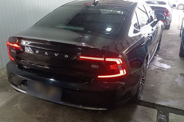 Used Volvo S90 2023 B5 Zhiyi Luxury Edition Rear Right 45 Deg