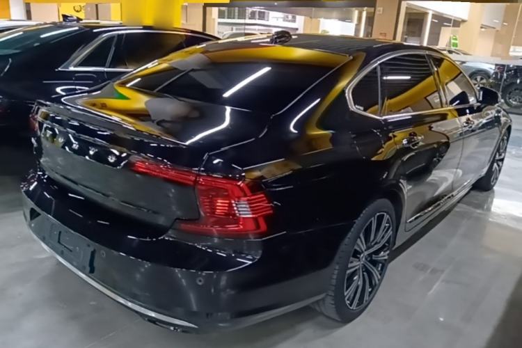 Used Volvo S90 2023 B5 Zhiyuan Luxury Edition Rear Right 45 Deg