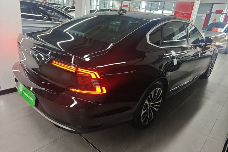 Used Volvo S90 2023 B5 Zhiyi Luxury Edition Rear Right 45 Deg