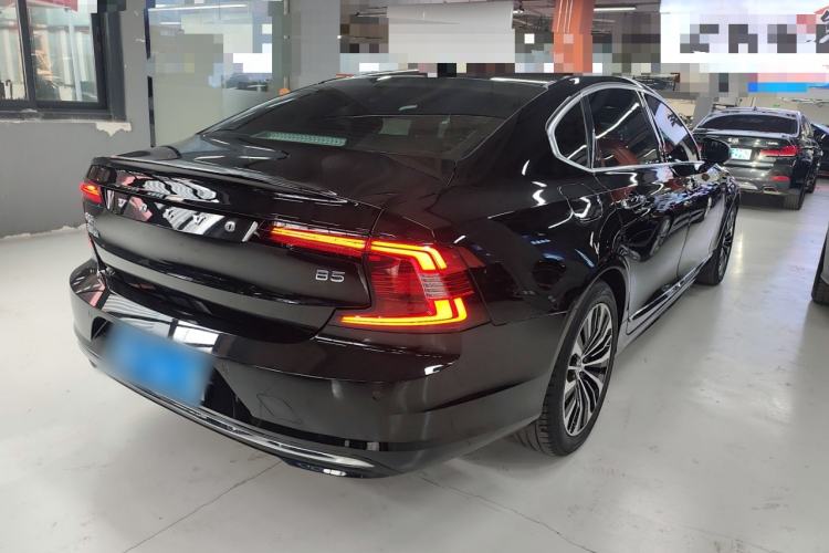 Used Volvo S90 2023 B5 Zhiyi Luxury Edition Rear Right 45 Deg