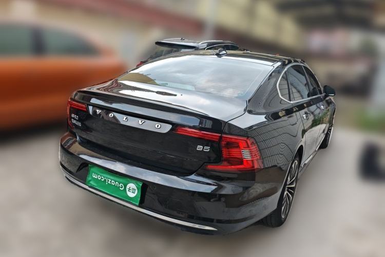 Used Volvo S90 2023 B5 Zhiyi Luxury Edition Rear Right 45 Deg
