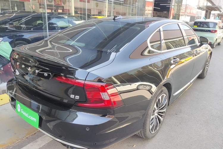 Used Volvo S90 2023 B5 Zhiyi Luxury Edition Rear Right 45 Deg