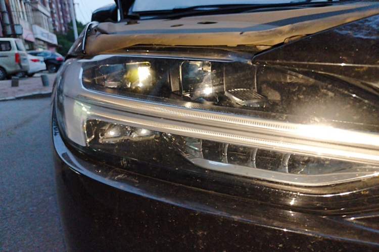 Used Volvo S90 2023 B5 Zhiyuan Luxury Edition Right Front Headlight