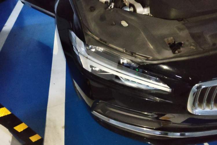 Used Volvo S90 2023 B5 Zhiyuan Luxury Edition Right Front Headlight