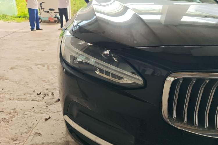 Used Volvo S90 2023 B5 Zhiyuan Luxury Edition Right Front Headlight