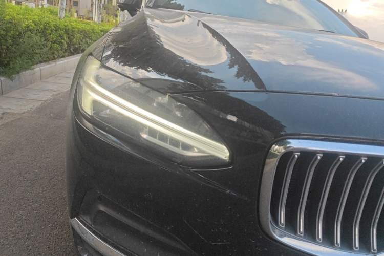 Used Volvo S90 2023 B5 Zhiyuan Luxury Edition Right Front Headlight