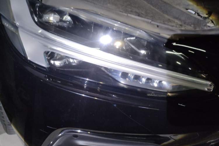 Used Volvo S90 2023 B5 Zhiyuan Luxury Edition Right Front Headlight