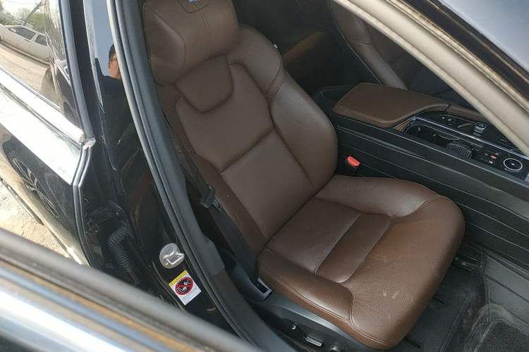 Used Volvo S90 2023 B5 Zhiyi Luxury Edition Right Front Seat