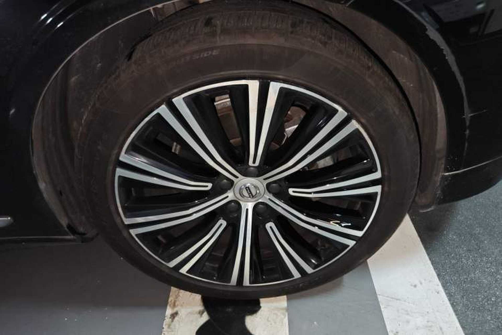 Used Volvo S90 2023 B5 Zhiyuan Luxury Edition Right Front Wheel Hub
