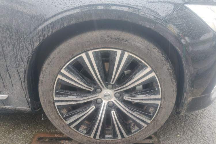 Used Volvo S90 2023 B5 Zhiyuan Luxury Edition Right Front Wheel Hub