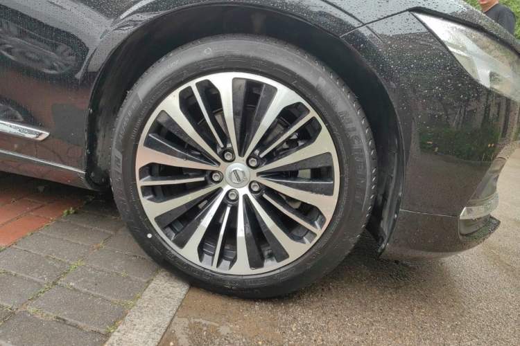 Used Volvo S90 2023 B5 Zhiyi Luxury Edition Right Front Wheel Hub