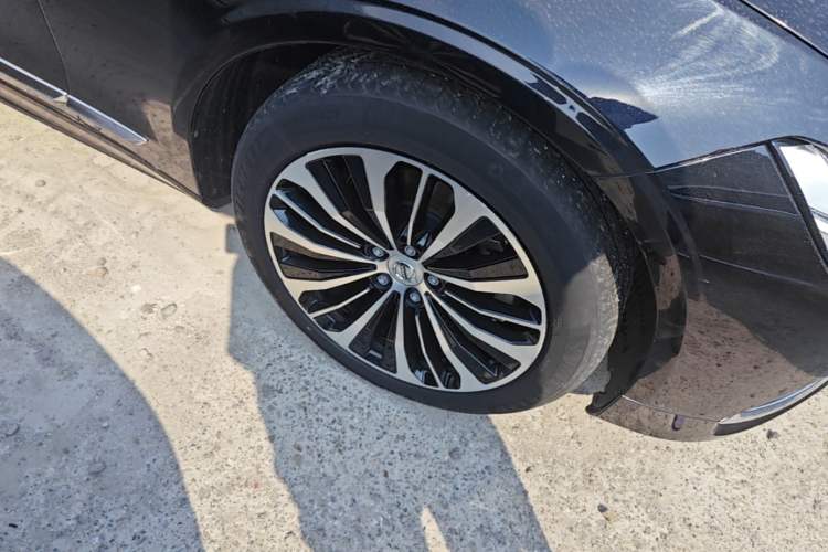 Used Volvo S90 2023 B5 Zhiyi Luxury Edition Right Front Wheel Hub